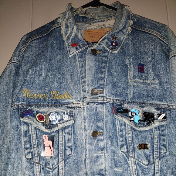 Never Made Vase of Roses Vintage Levi's Denim Jacket Complexcon - Picture 6 of 6